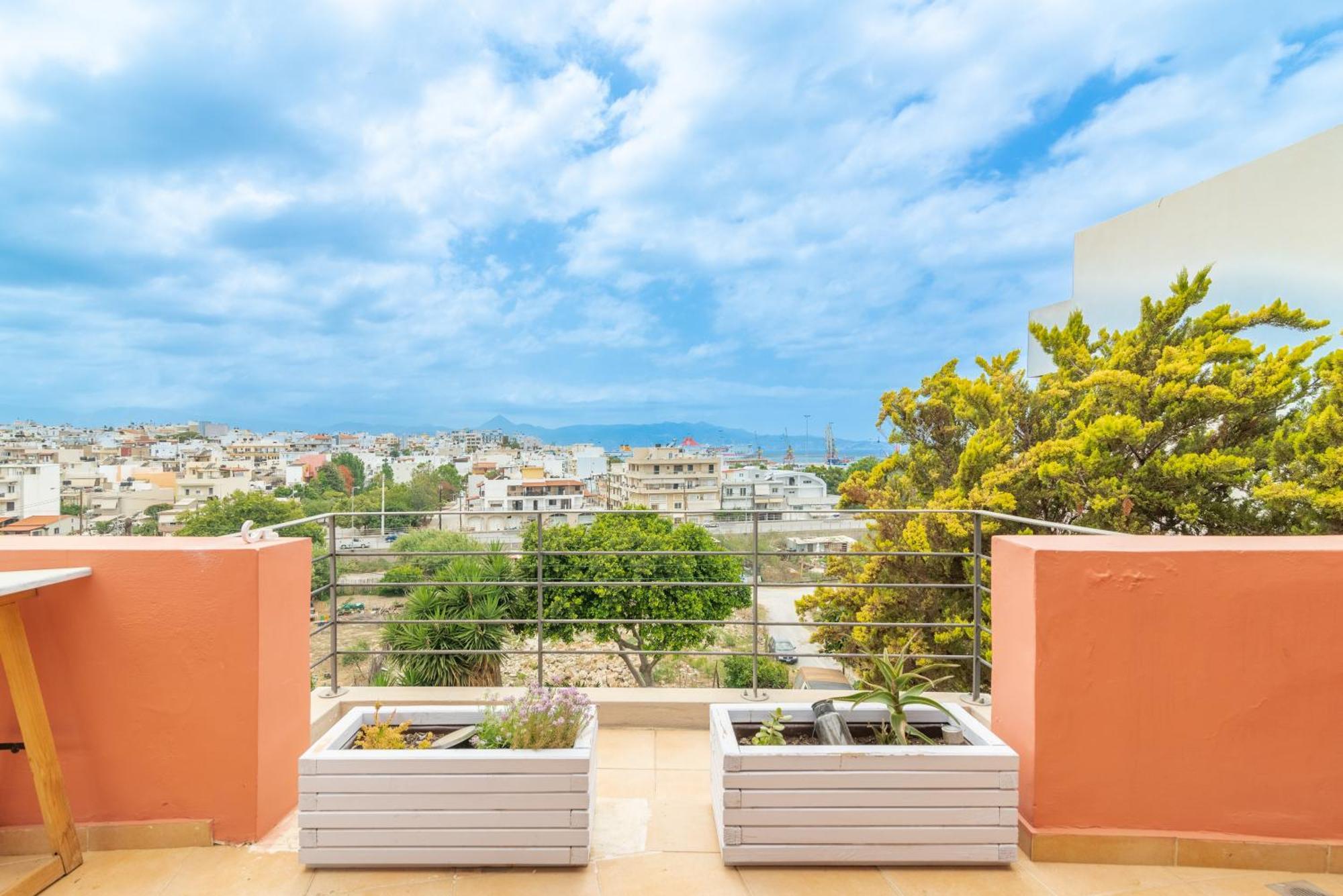 City Loft Near The Airport With Seaview 伊拉克利翁 外观 照片