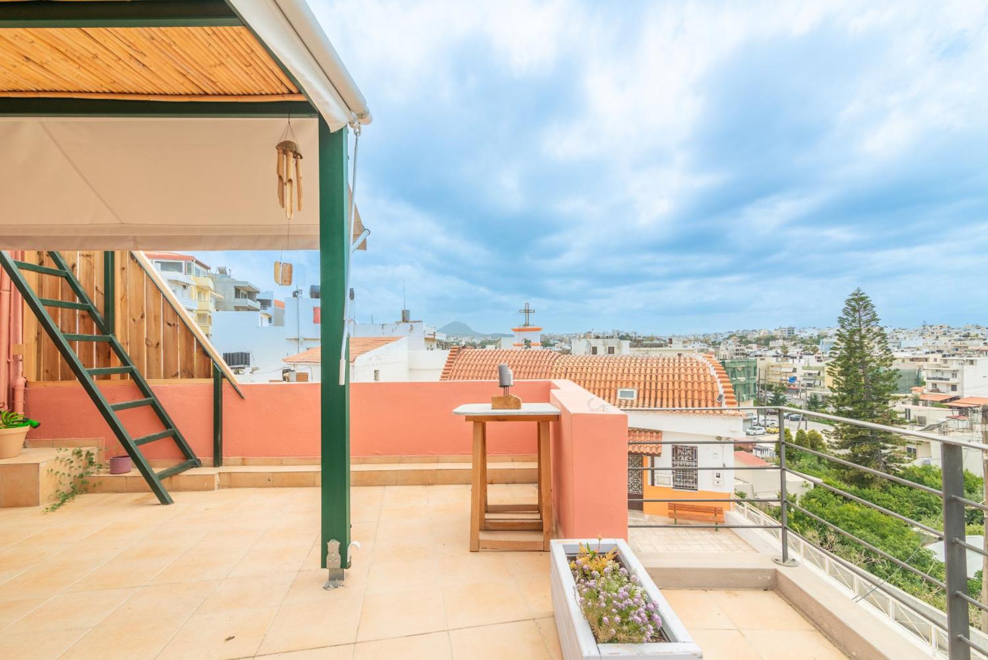 City Loft Near The Airport With Seaview 伊拉克利翁 外观 照片